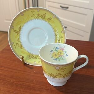 🧡 Mikasa Bone China Footed Cup and Saucer Hampton Court Yellow 🧡